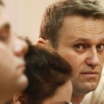 Blogger in Gefahr – Russlands bekanntester Blogger Nawalny lacht nur noch in Handschellen